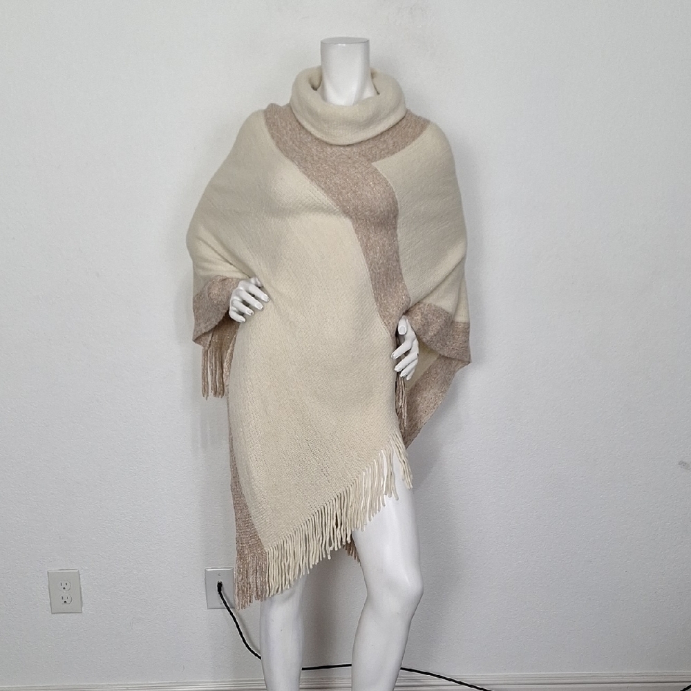 Urban Outfitters Cream & Taupe Cozy Soft Warm Knit Fringe Boho Poncho Wrap O/S